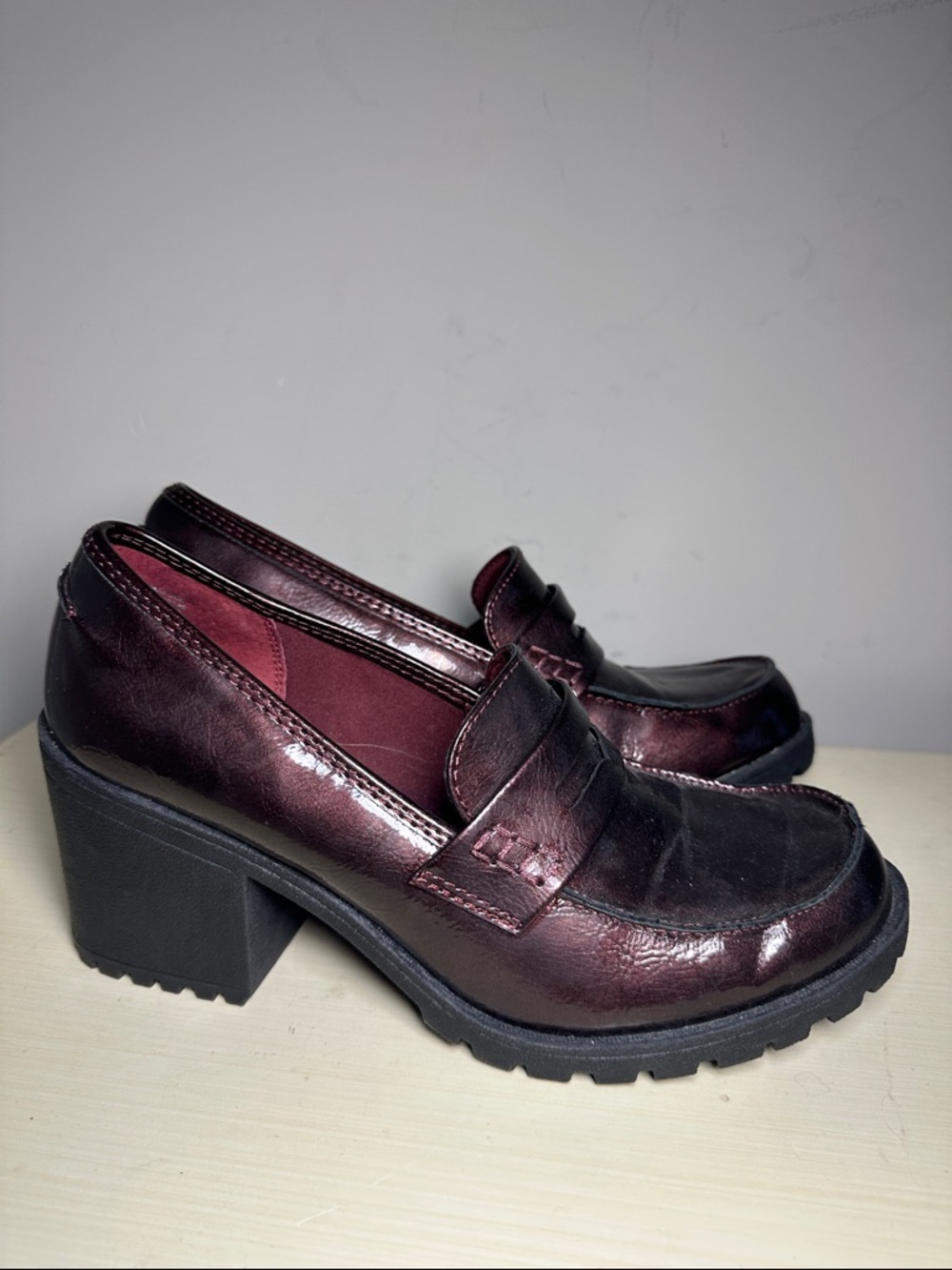 Sun and stone Women's Burgundy Chunky Heel Loafers